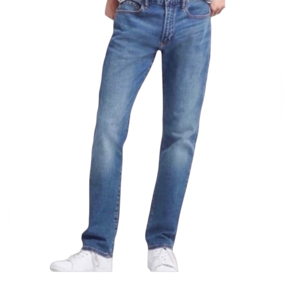 31/30 Gap jeans with a slight stretch. Perfect condition and comfortable - Picture 1 of 4
